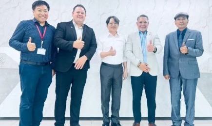 鳳凰城市政府官員訪錸恩帕斯科技　深化台美半導體投資與人才合作